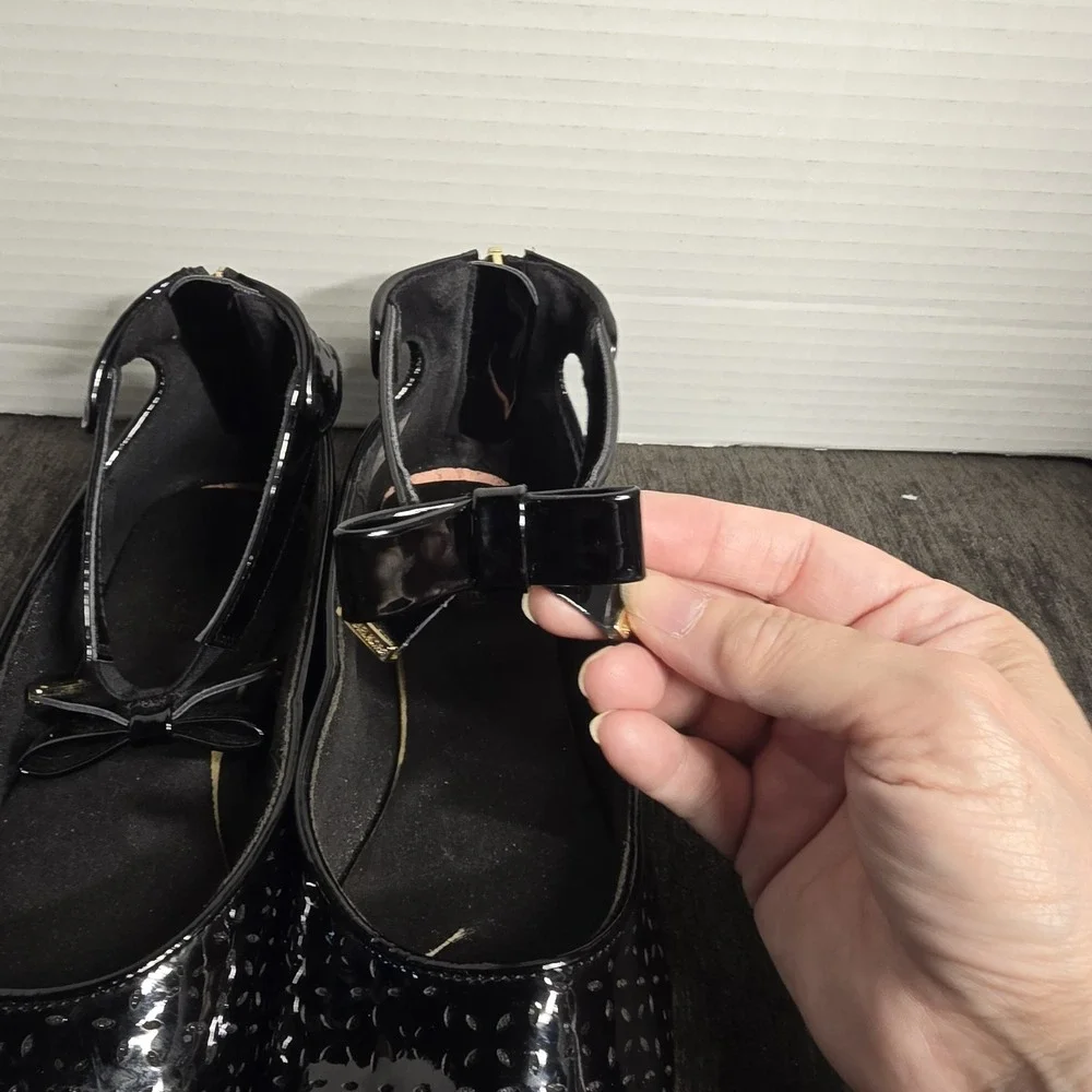 Michael Kors Kenya Garcia Black Patent Perforated Bow Flats Kids Size 5 MK100477